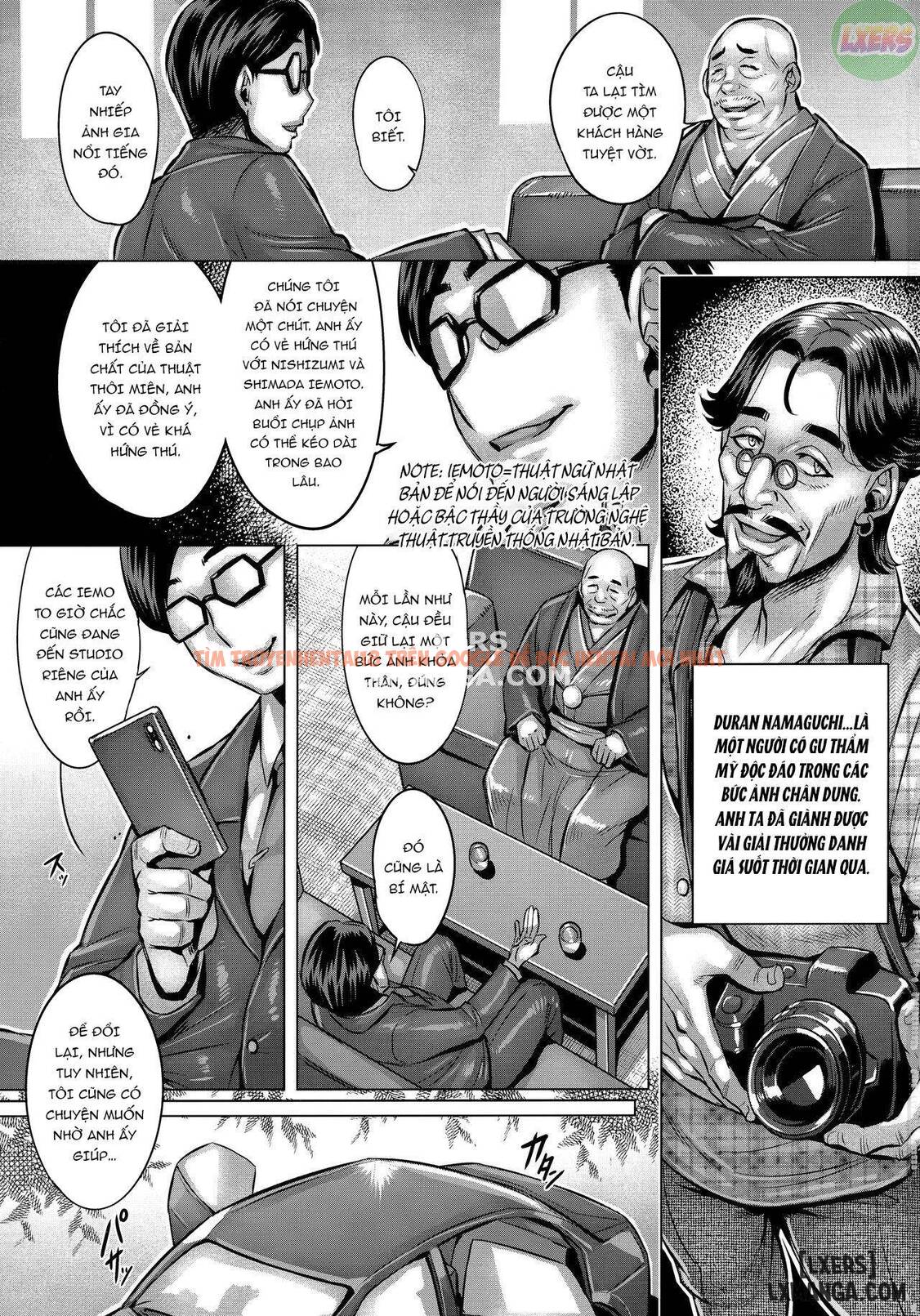 Xem ảnh 1 trong truyện hentai Sennou Sareta Iemoto-Tachi No Zenra Inniku Satsueikai - One Shot - hentaitvn.net